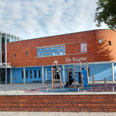 basisschool weurt antigoon oranje rood steen